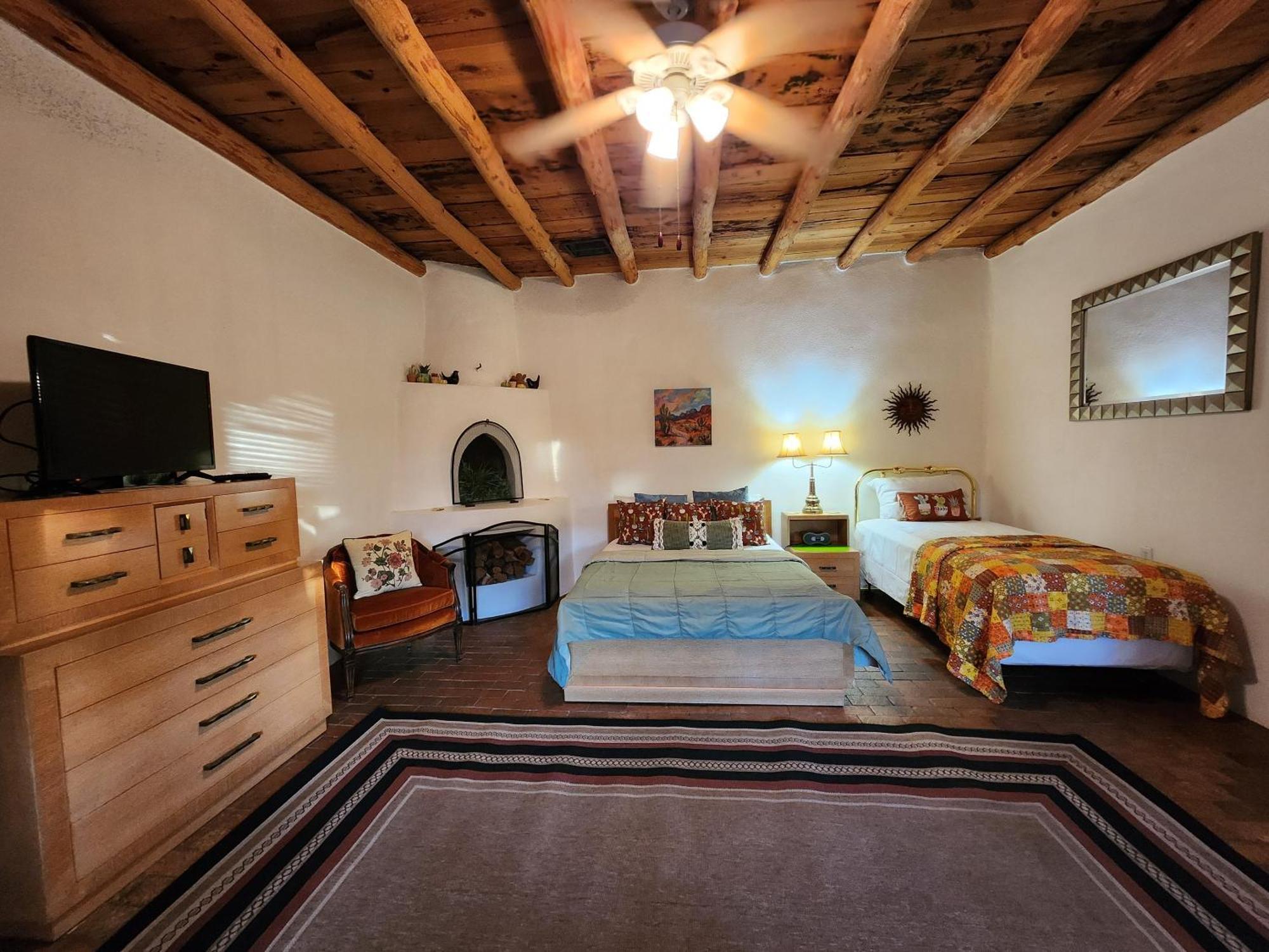 Red Mountain Manor Vineyard And Guesthouse Rio Rancho Luaran gambar